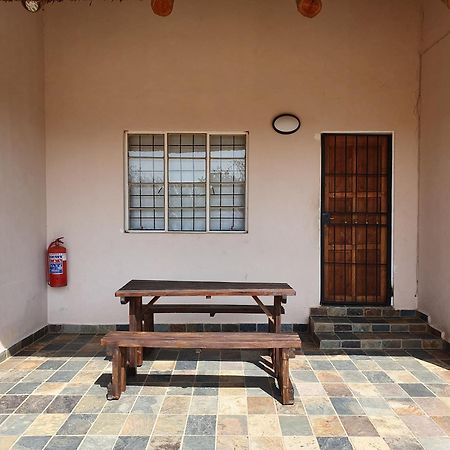 Lagai Roi Guesthouse Boshoek 외부 사진